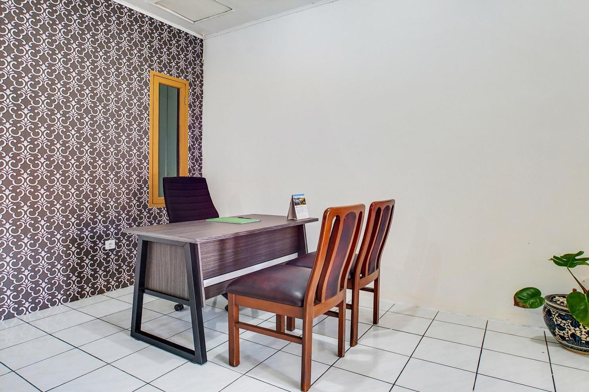 Spot On 91117 Sriwijaya Residence Syariah บันดุง ภายนอก รูปภาพ