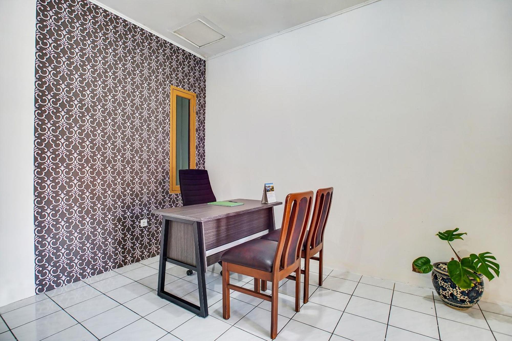Spot On 91117 Sriwijaya Residence Syariah บันดุง ภายนอก รูปภาพ