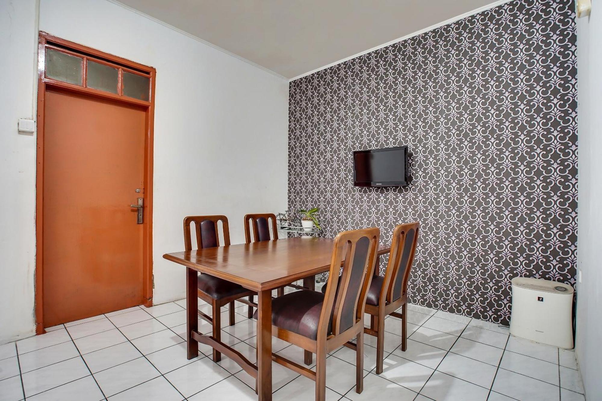 Spot On 91117 Sriwijaya Residence Syariah บันดุง ภายนอก รูปภาพ